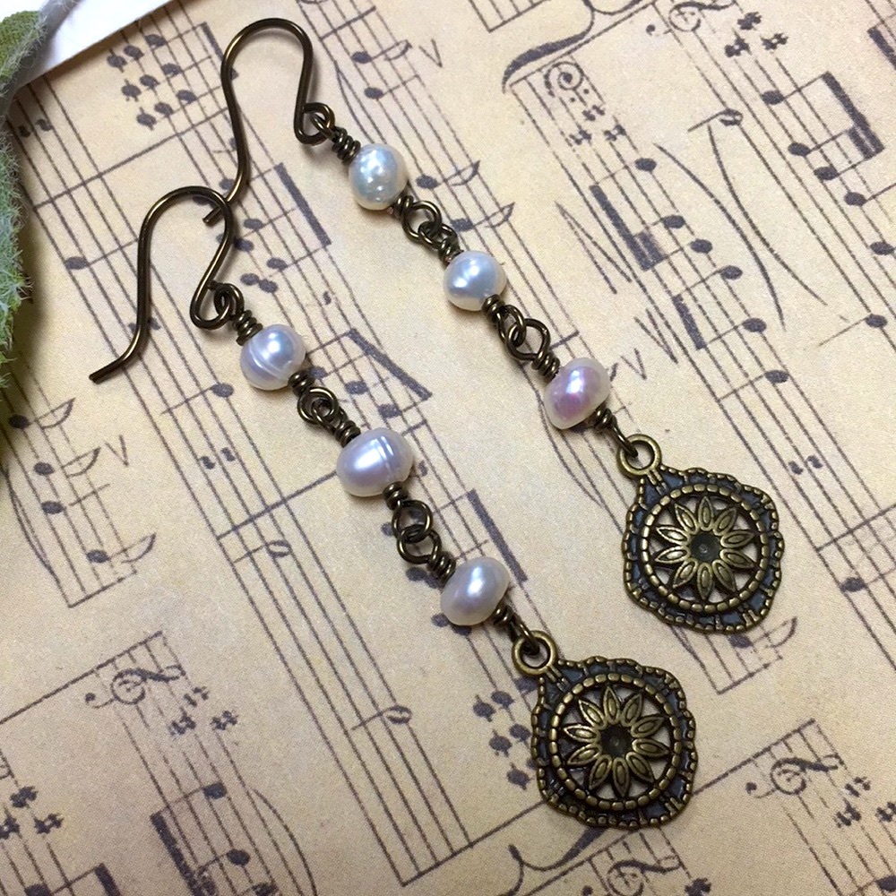 NEW Vintage look freshwater pearls long earrings - Picture 6 of 8